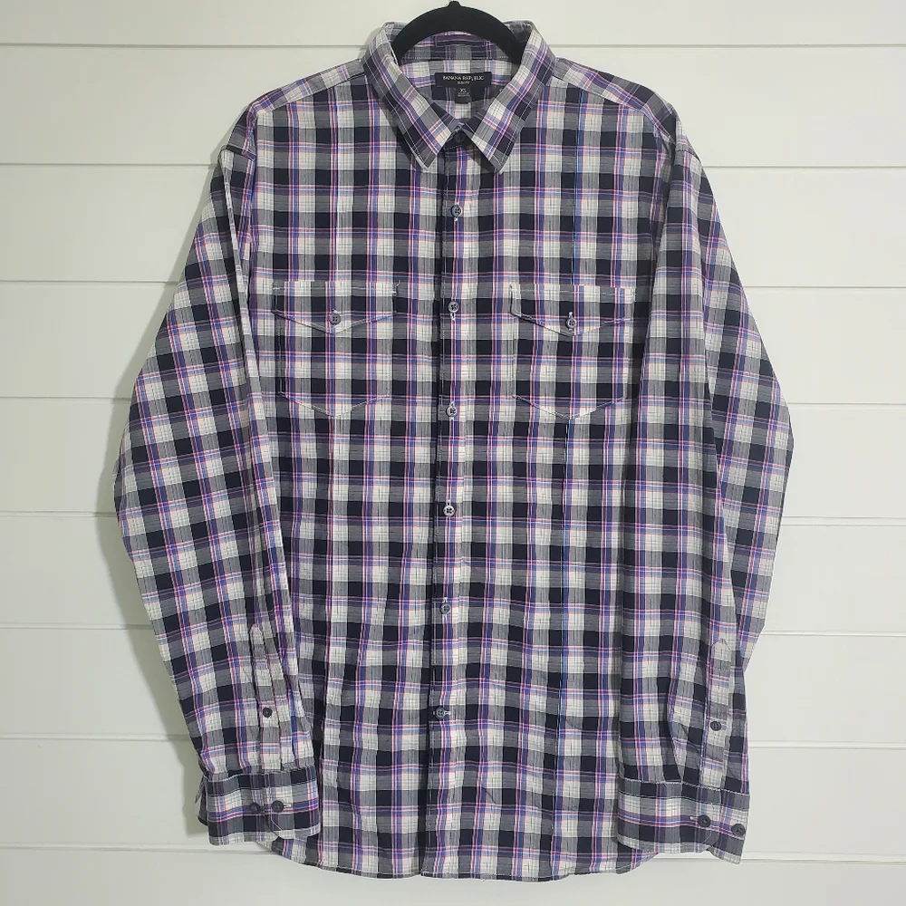 Banana‎ Republic Men's Checkered Slim Fit Shirt. Size: XL.